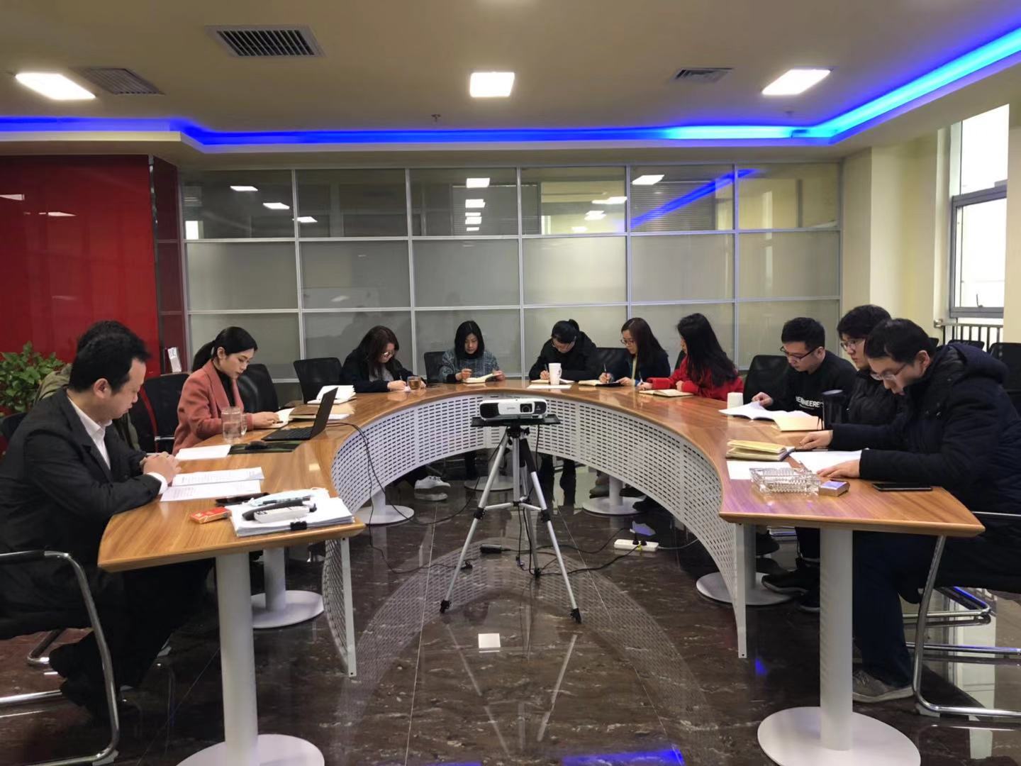 1551429368681034WWF6.jpg 20190301钻研院公司组织通报进建2019年工作会议暨一届三次次职代会心灵.jpg